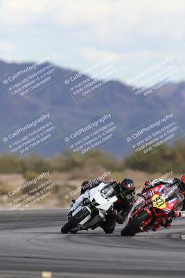 media/Nov-16-2025-Race Pace (Sun) [[8c5fa54630]]/Non Verified Riders (1st 20 Minutes)/5-Turn 15 (110pm)/